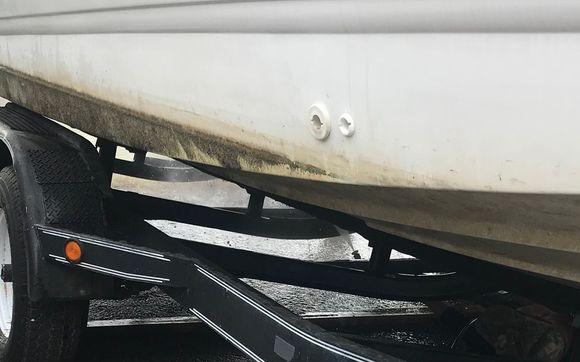 Boat Bottom Cleaning and algae removal by Capt.Ty,s marine Service Group