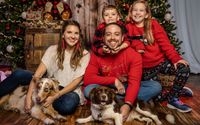 Holiday Family portrait Mini Sessions  by Ryan Long Photography