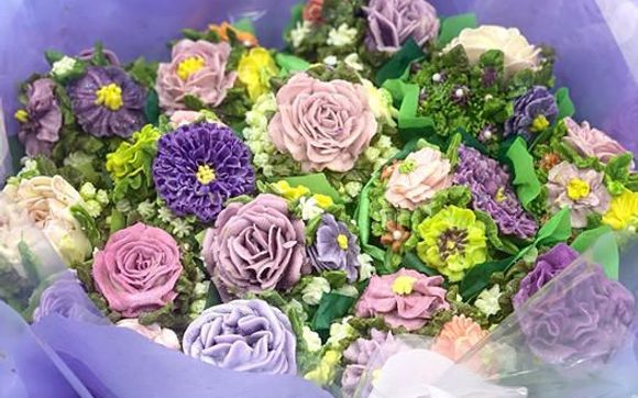 15% Off Cupcake Bouquets For Your Thanksgiving Table  by The Blooming Cupcake