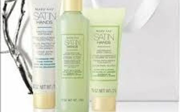 Satin Hands Pampering Set  by Mary Kay Cosmetics
