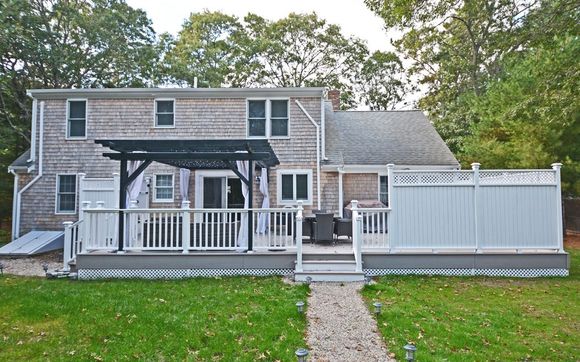 Deck remodel by Aloha Home Improvements, Inc.