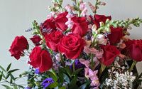 Fine floral design  by The Hidden Daisy floral studio LLC