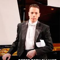 Acclaimed Hungarian Pianist Peter Toth performs Schubert, Chopin and Bartok by The Distinguished Artists Concert Series