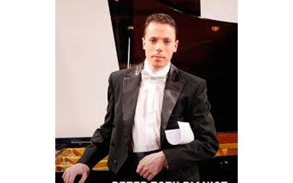 Acclaimed Hungarian Pianist Peter Toth performs Schubert, Chopin and Bartok by The Distinguished Artists Concert Series