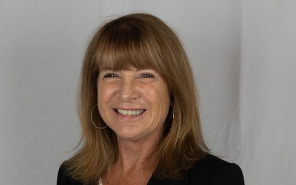 Real Estate Advisor by DeDe Dickinson; Engel & Volkers Real Estate