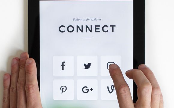Social Media Management by Crackerjack Scribe