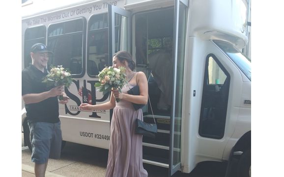 Transportation/party bus by Sipandplaytours