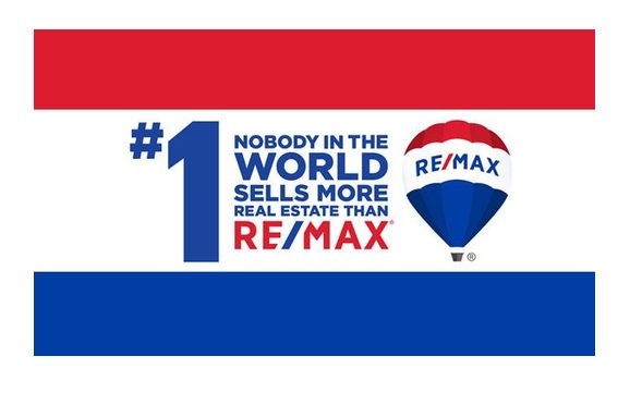 RE/MAX City Realty  by Renata Steele RE/MAX®