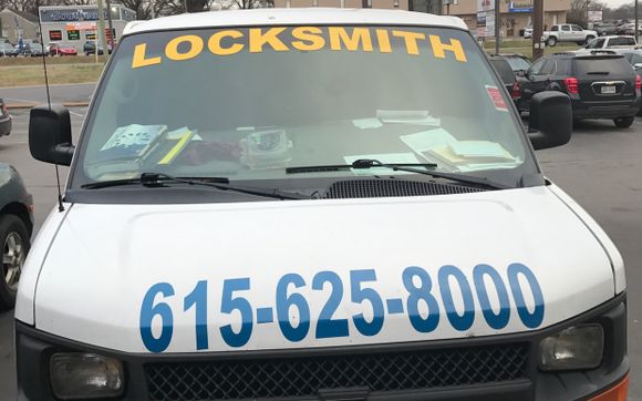 Emergency lockout  by Armstrong Locksmith Inc