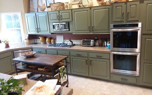 I build new cabinets, reface, furniture and repairs by Rhodehouse Woodworks