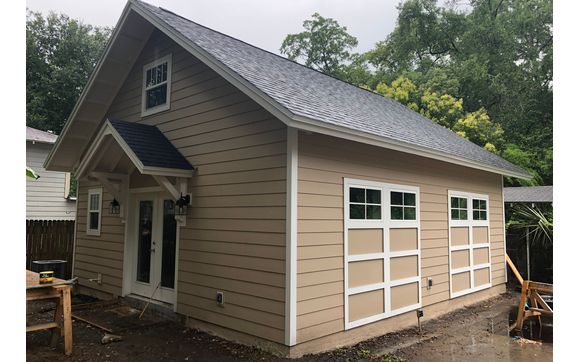 Mother in law  Suite by Poag Brothers General Contracting & Roofing, Inc.