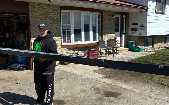 Home Exteriors  by Peaks & Valleys Construction