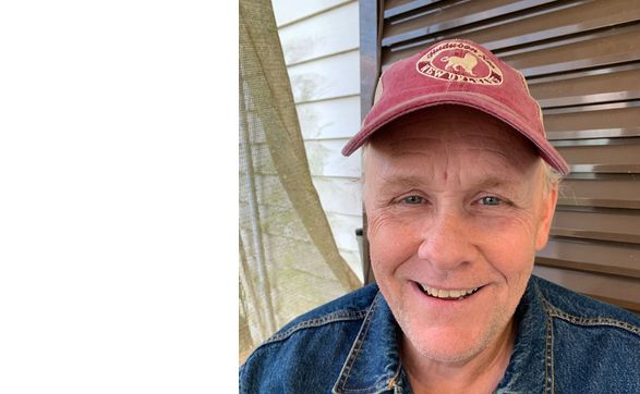 Singer songwriter guitarist actor available  by Louisiana Claude