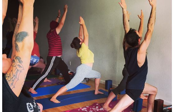 Iyengar Yoga by Anneke Faas Yoga
