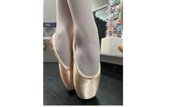 Pointe Shoe Fitting by Danzar in Saint Augustine FL Alignable