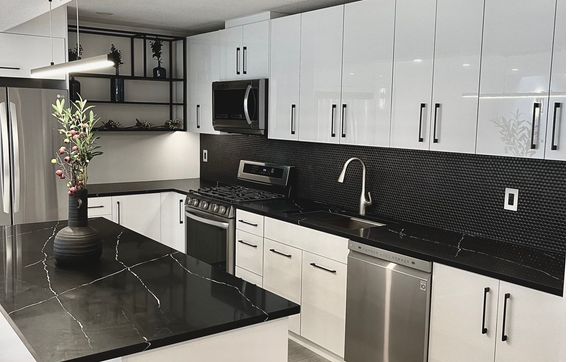 Cabinets & Countertops by Kashan Projects Ltd.