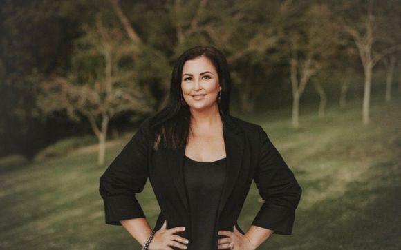 REALTOR by Lara Schoeppner  Keller Williams Realty Maui