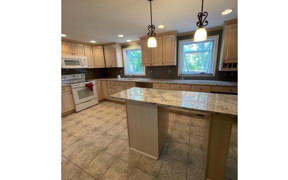 Home Improvement Project Planning by Two Women Contractors
