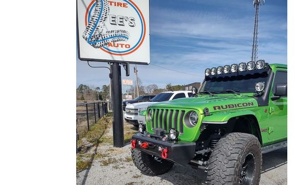 Lifts Kits  by Lee's Tire & Auto