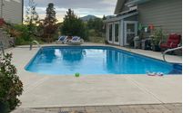 Pool by Dreams B&B