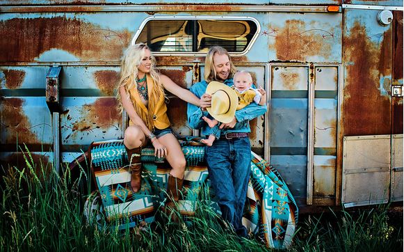 Family Portraits by Notarius Photography