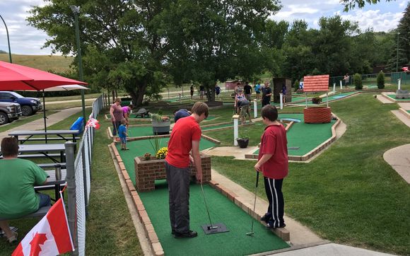Mini Golf by Squirrely Putt & Play