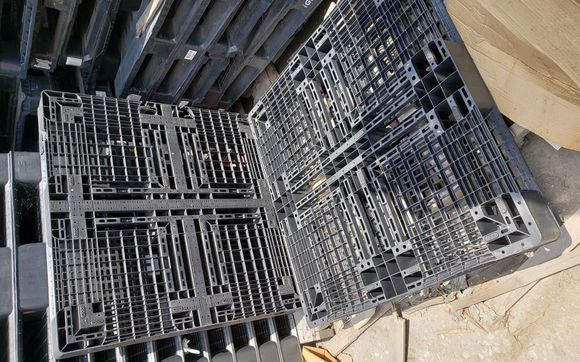 43 x43 Pallets  by Knotty Pallet LLC