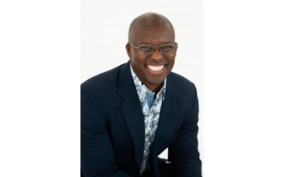 Headshots by Wild Roots Studio