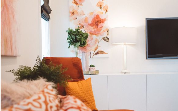 Art Selection by Marie Hebson's interiorsBYDESIGN Inc.