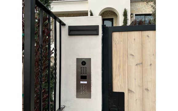 Intercoms  by Carkatech,corp.