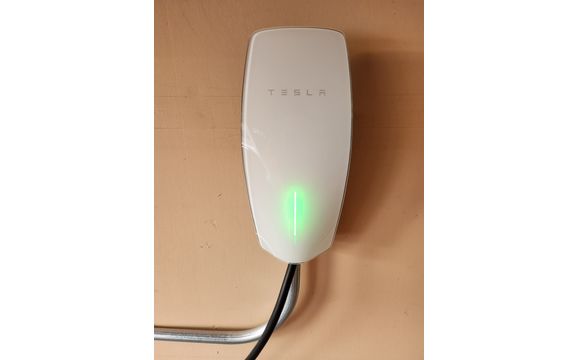 Electric vehicle charging stations by Frayer Electric Inc.