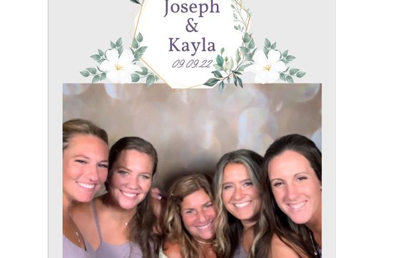 Photob booth company by Esskay Four Photo Booth Co