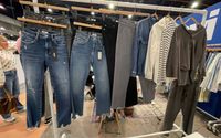Mavi item sampling by The Dashery