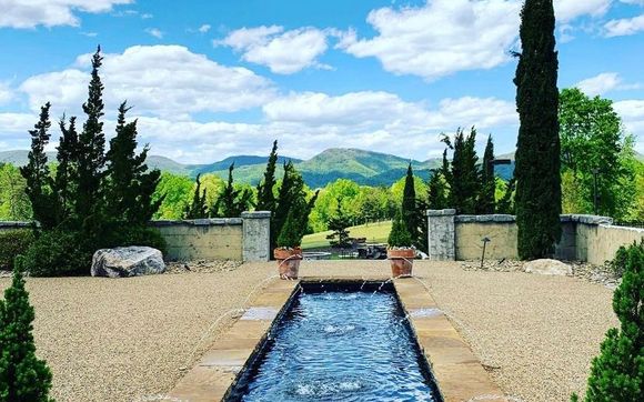 Outdoor Dining by Restaurant 17