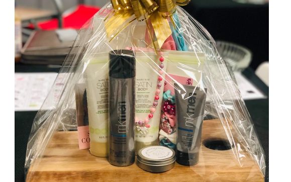 Personalized closing gifts by Beauty By Nati LLC