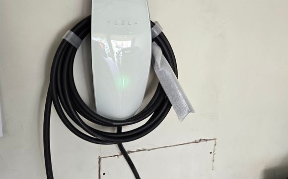 Electric vehicle charger. by Flankers Electric