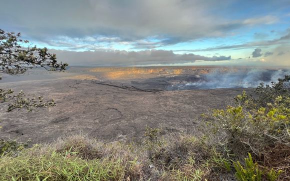 Big Island: Volcano, Waterfalls & Coffee Group Tour by Wayfind Hawaii LLC