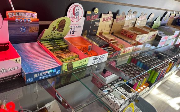 Rolling Papers by Colfax Smoke and Vape Shop