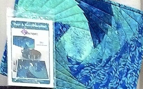 Twirl and Swirl Placemat Pattern by Looney Bin Quilting