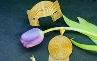 Plant based eco jewelry by IK BIOJEWELRY BY IONA KLAIS