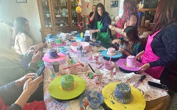 Cake Decorating Classes by Maria's Creative Cakes.aka.yankeecakebaker