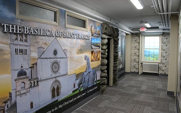 Wallpaper and 3-D Sculpting by Noah Smith Design