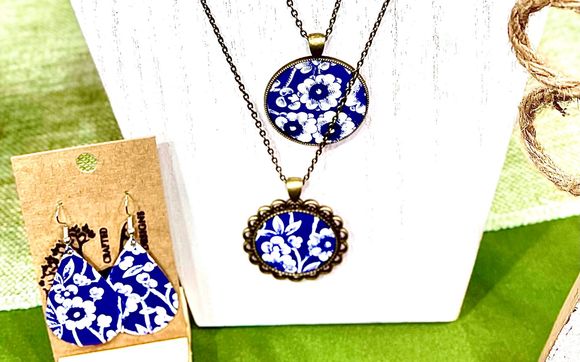 Vintage Tin Jewelry by Davida Holiday Designs