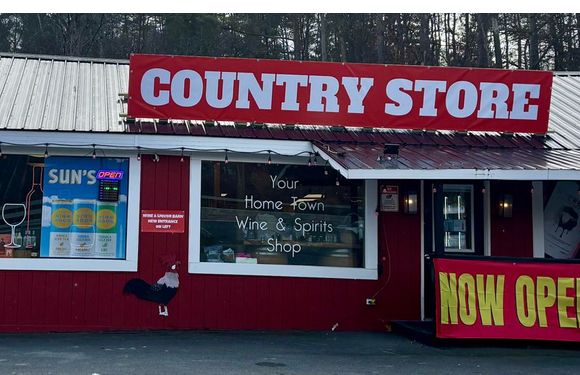 Curbside Pickup by Creekside Country store