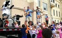 Theme shows for all ages by Teddy Bear Band/ Rich & The Resistors
