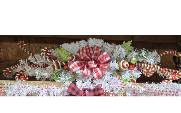 Christmas Swag by Cozy Craft Nook at the River Valley Vendor Mall