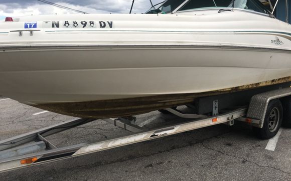 Bottom cleaning and algae removal by Capt.Ty,s marine Service Group