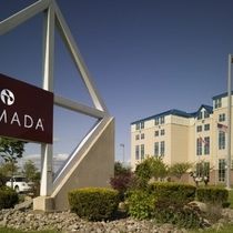 Social Events by Ramada Geneva Lakefront