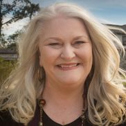 Creekwood Realty - Dorothy Roberts, Broker
