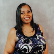 Ramona Davis from De La Shey Lingerie, LLP